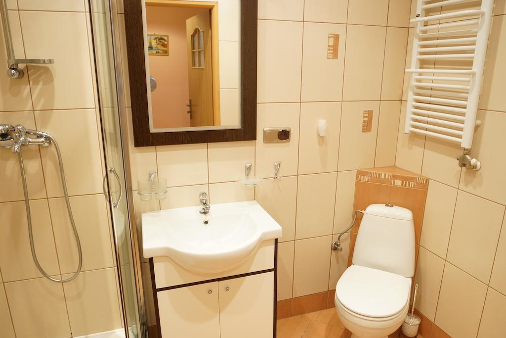 Pokoje Sylwia Z Aneksami Kuchennymi W Kazdym Pokoju Ustroń Habitación foto
